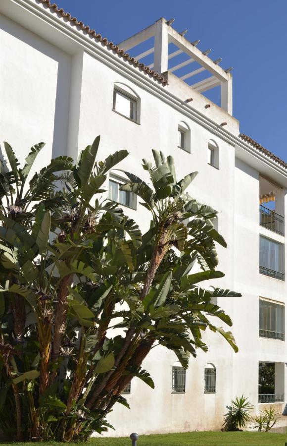 Luxury Garden Apartment - Walking Distance To The Sea Sitio de Calahonda Ngoại thất bức ảnh