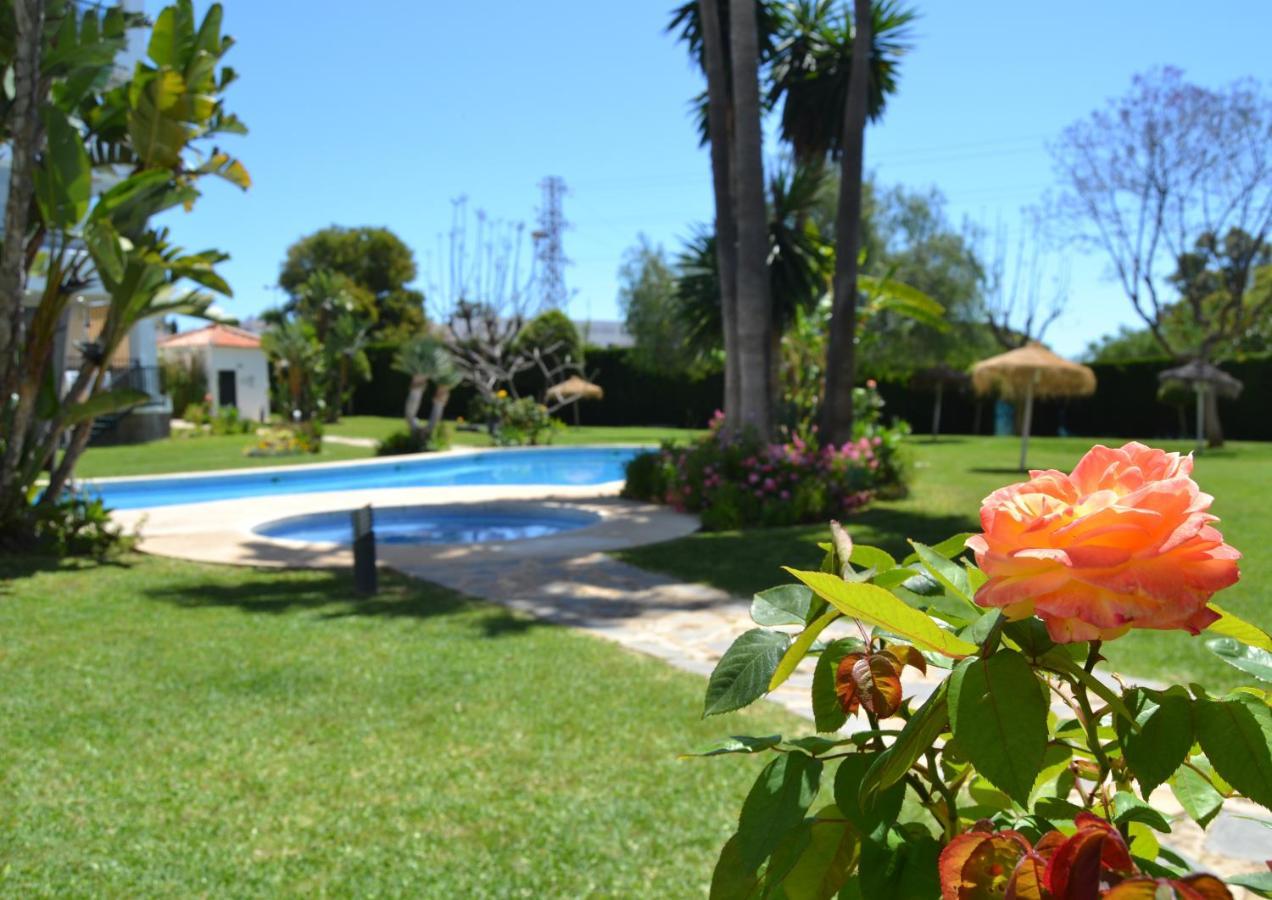 Luxury Garden Apartment - Walking Distance To The Sea Sitio de Calahonda Ngoại thất bức ảnh