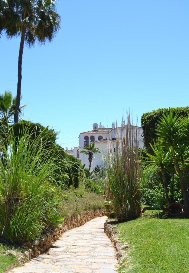 Luxury Garden Apartment - Walking Distance To The Sea Sitio de Calahonda Ngoại thất bức ảnh