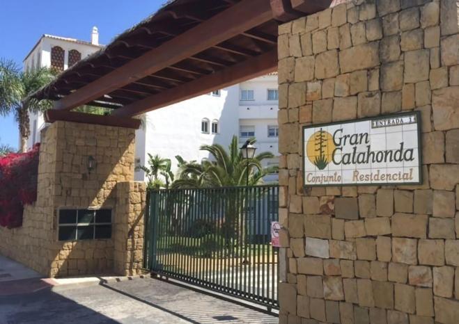Luxury Garden Apartment - Walking Distance To The Sea Sitio de Calahonda Ngoại thất bức ảnh